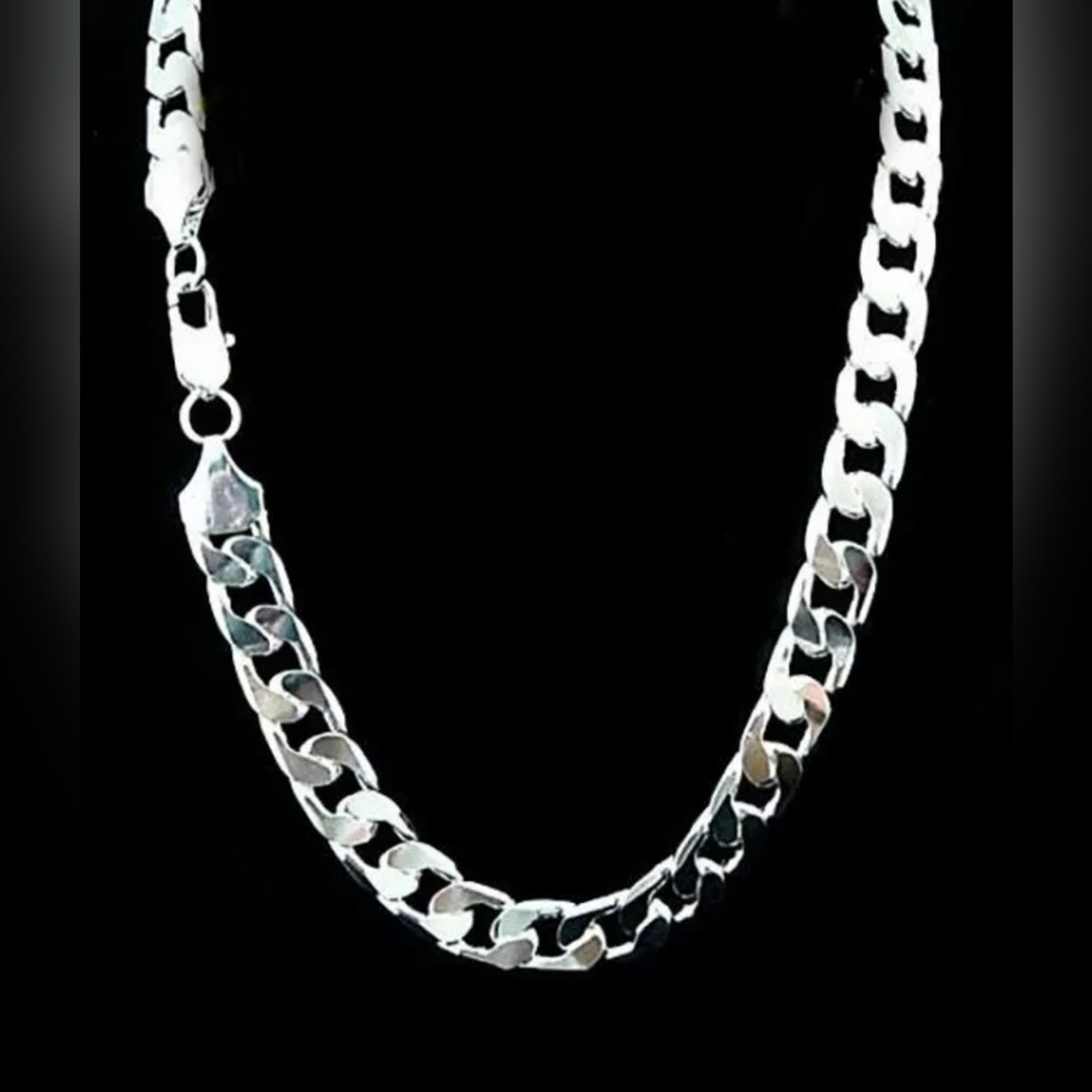 🇨🇦New 3mm Cuban Chain Link necklace 18 Inches. White Gold Plated .